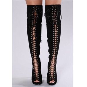 SOLD**** Brand New Fashion Nova Lexi Boot Size 5.5